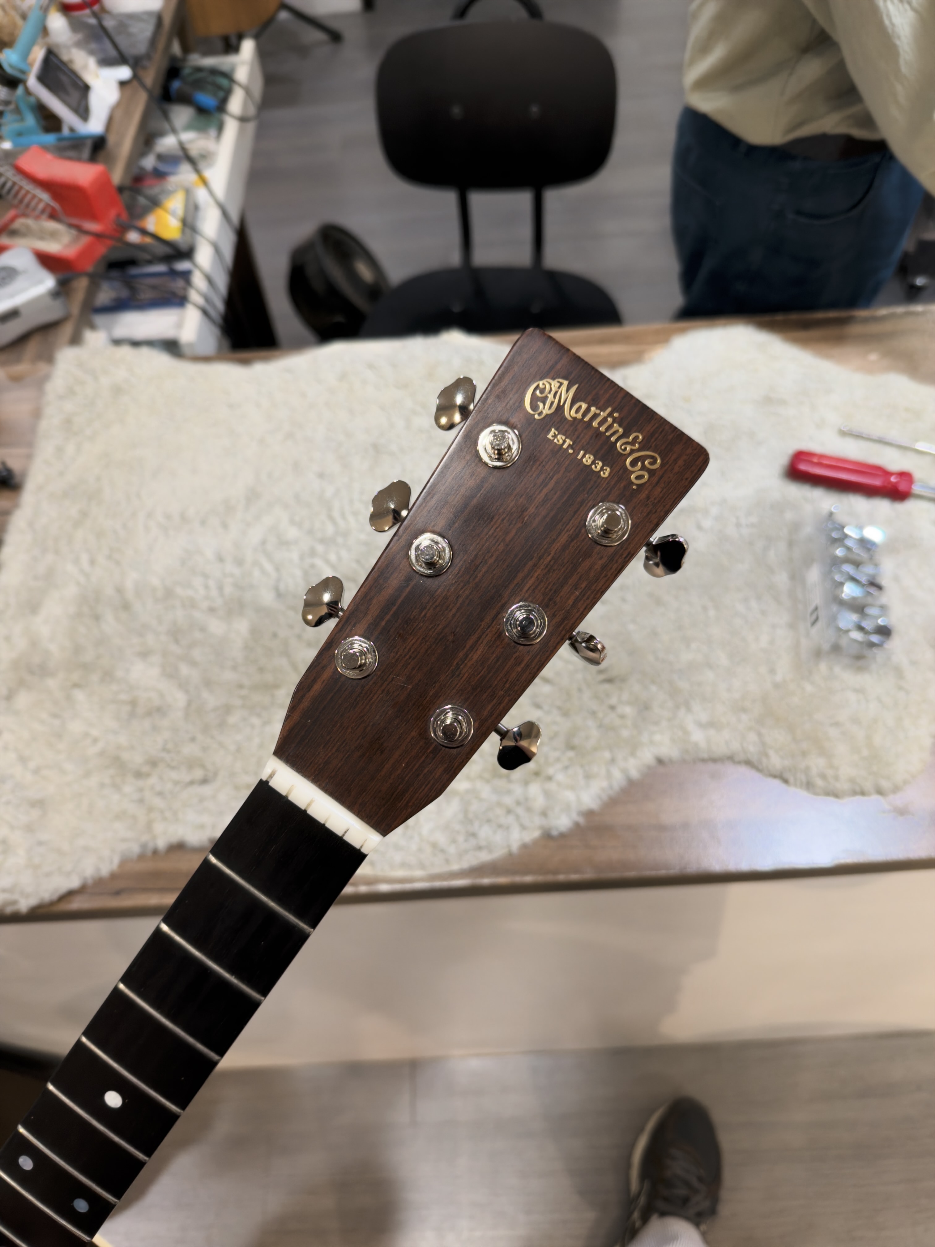 Martin HD-28 弦鈕改裝記